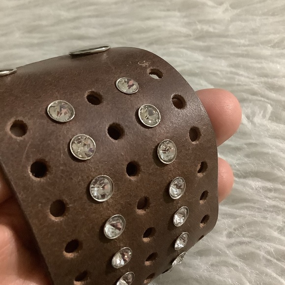 Brown leather boho cuff bracelet - Picture 5 of 8